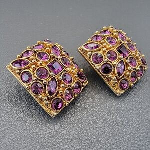 Vintage Gold-Tone Clip-On Earrings with Amethyst Crystal Cluster – Ornate Regal